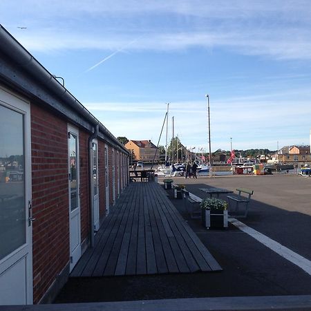 Nexo Marine Rooms Neksø Exterior foto