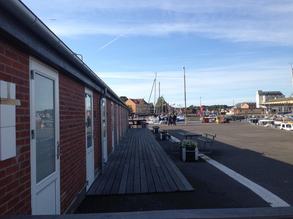 Nexo Marine Rooms Neksø Exterior foto